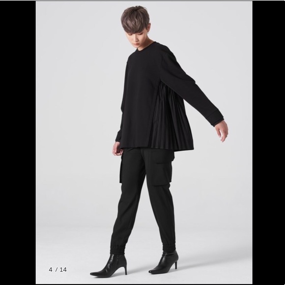 [JUNN.J] Contrast Pleats T-Shirt 20 F/W - Picture 4 of 10